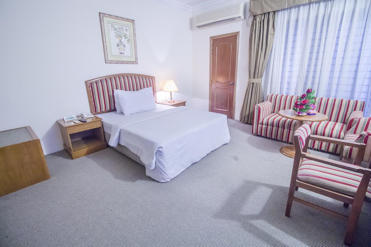 Hotel Swiss Park Dhaka Luaran gambar
