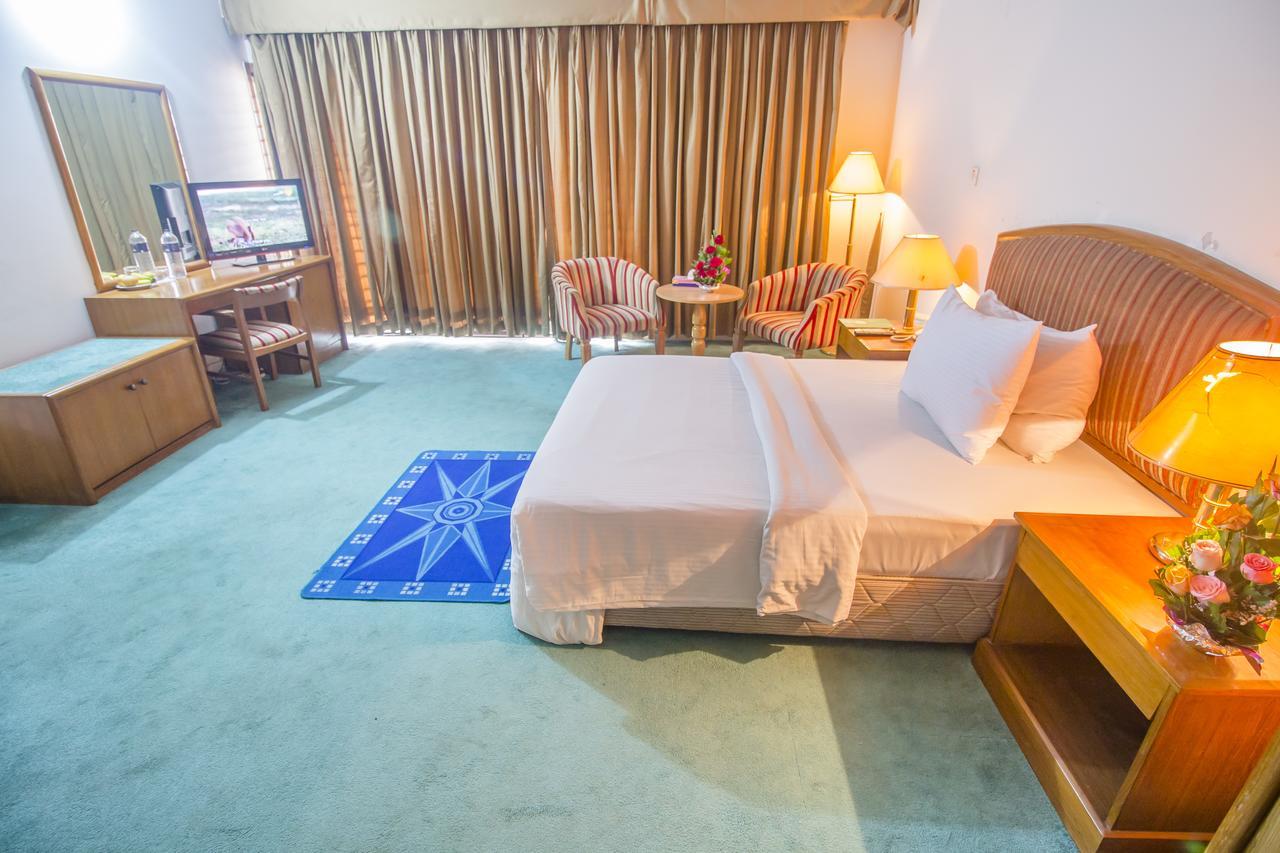 Hotel Swiss Park Dhaka Luaran gambar